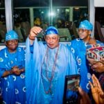 Yayi Donates 30-Seater Bus to Remo Traditional Council, Pledges Equitable Development Across Ogun